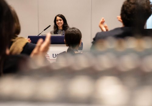 Clapping a speaker at the end of a conference